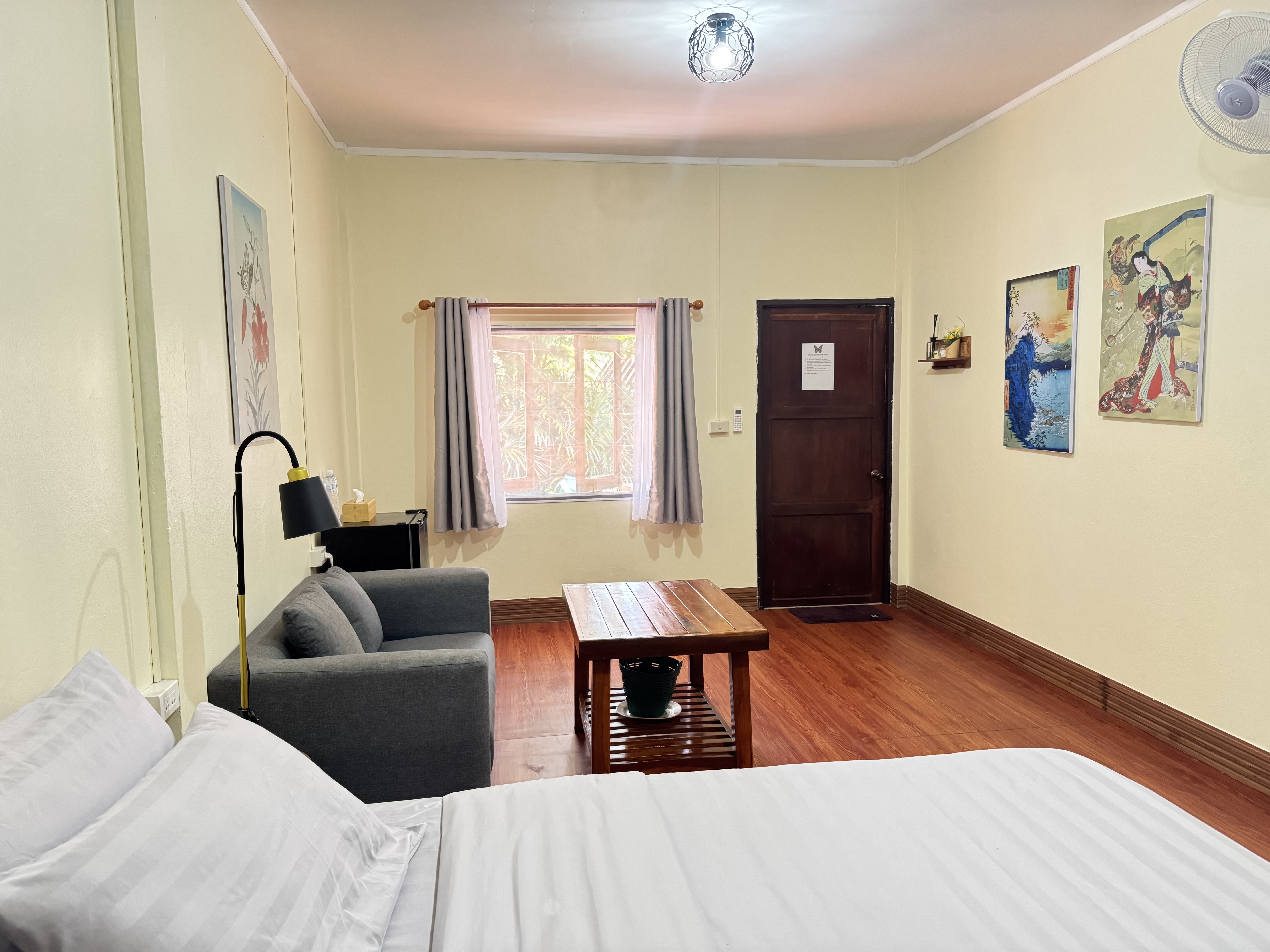 Double room seating area and window